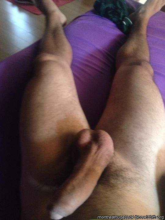 Sexy big cock, very hot legs and feet!