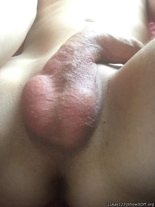 Photo of a boner from Lukas123