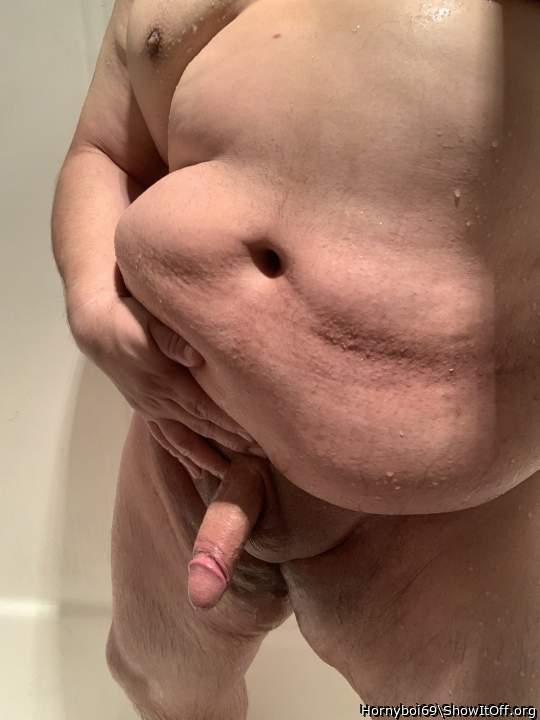 sexy belly and fantastic cock !
I want to suck you dry !!!