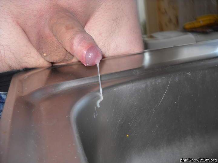precum in the kitchen sink !!