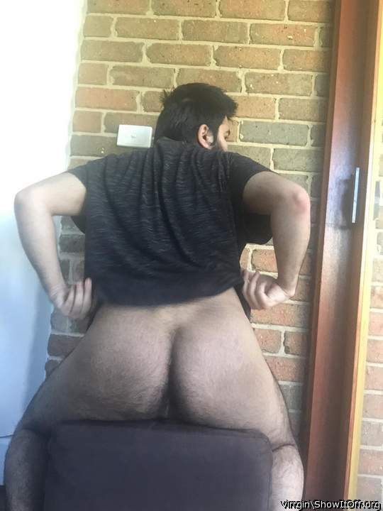 Nice hairy ass    