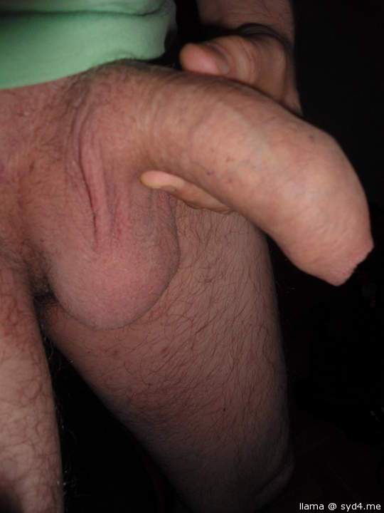 post more photos of your soft cock with lots of foreskin