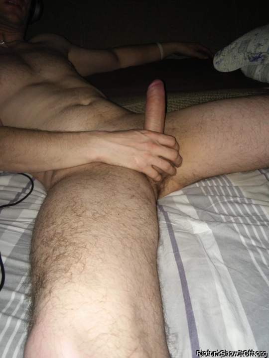 very sexy hairy thigh