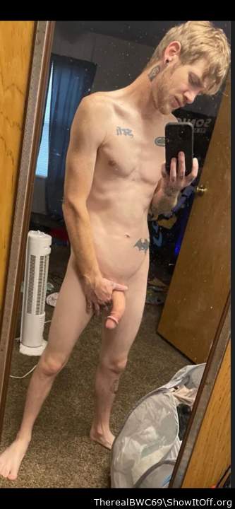 Good looking man. Nice body and perfect cock.