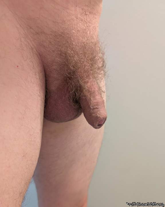Mouthwatering beauty...lovely fat dick!!   
