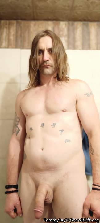 Youre such a hot man ladies you got to get in touch with th