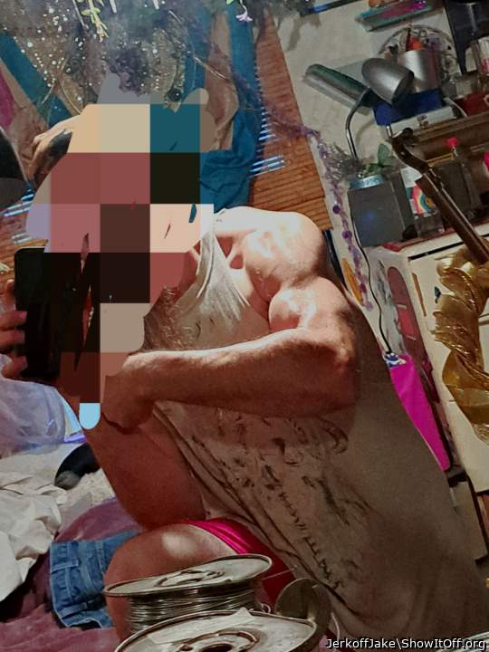 Photo of a third leg from JerkoffJake