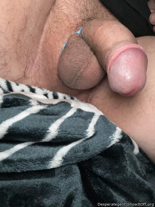 une petite flatterie de ma langue et je sentirai ta bite se 