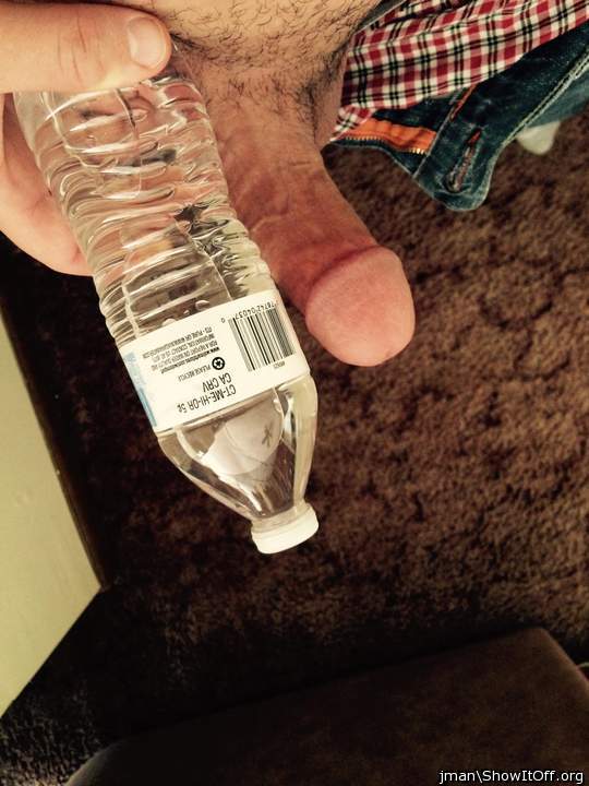 I want a mouthful of that!
No, not the fuckin' water!!
