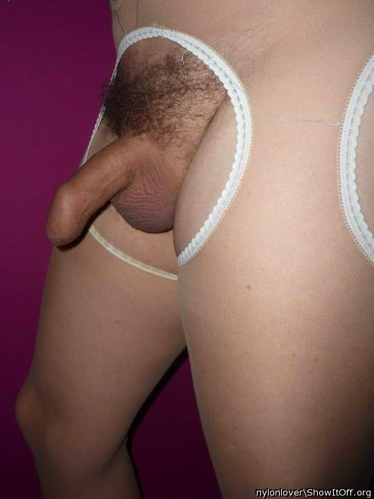 Adult image from nylonlover