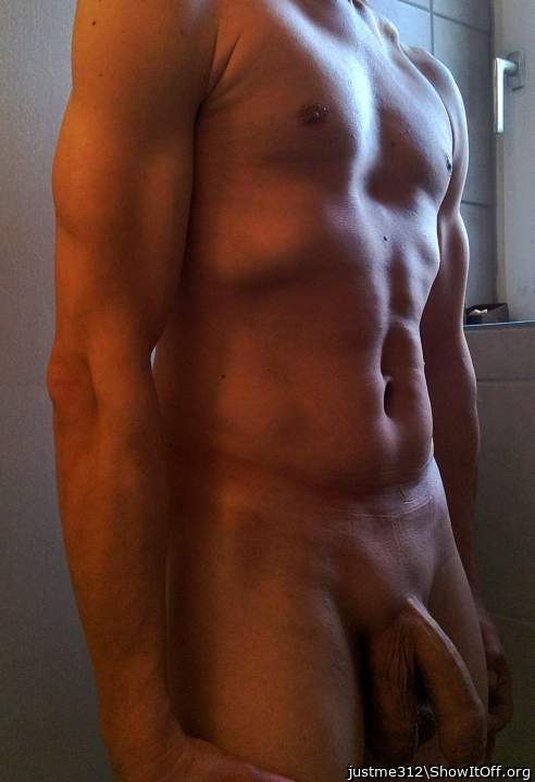 Very handsome &#128076;sexy figure.