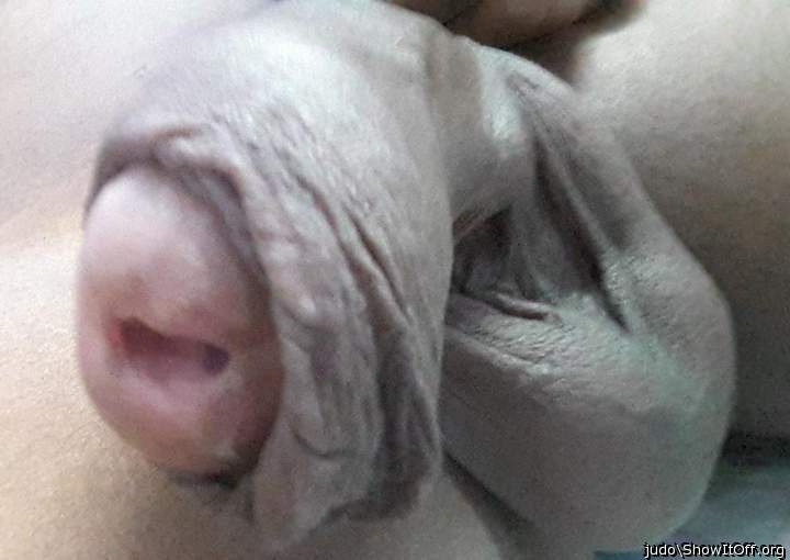 Great close up. I like to put my tonguetip into your spermho