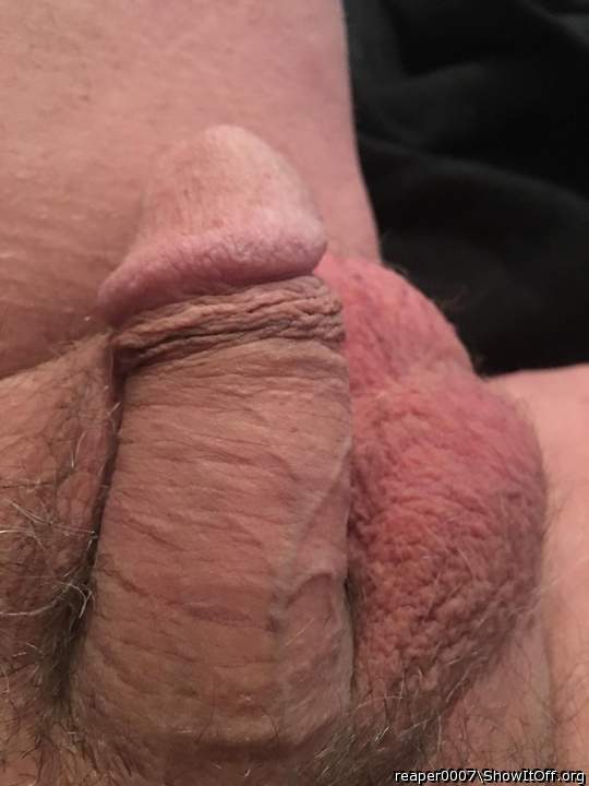Woud SOOO enjoy deepthroating that one   