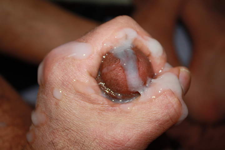 So much creamy cum for me to lick up   