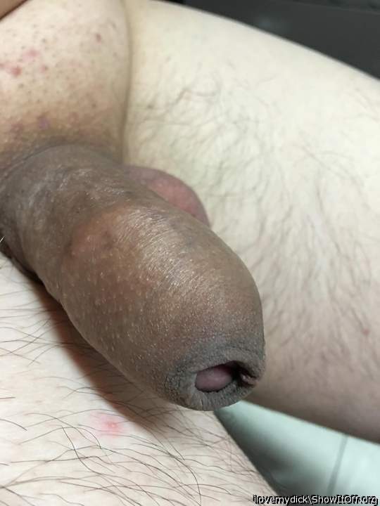 mhhh, love to stick my tondue under your foreskin    