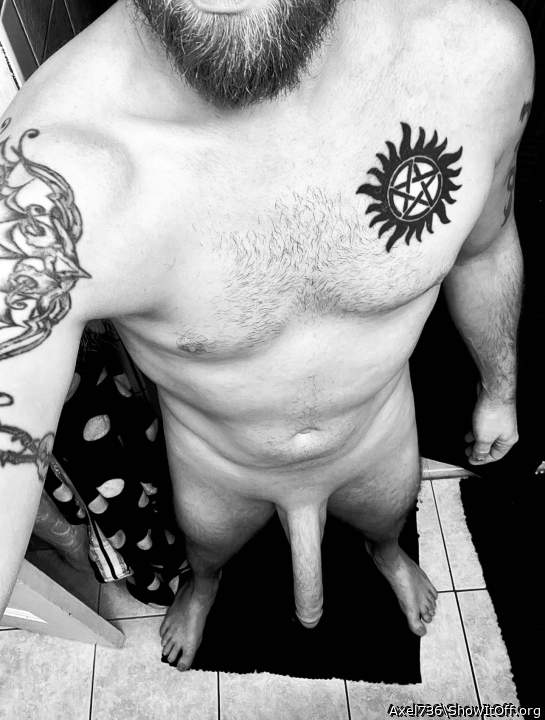 Seriously one of the hottest male pics on here.  My pussy st