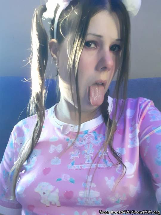 i will shot my big cumload on your tongue