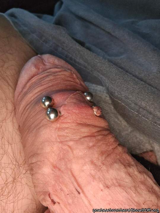 closer, looks good for being pierced 2 hours ago ?