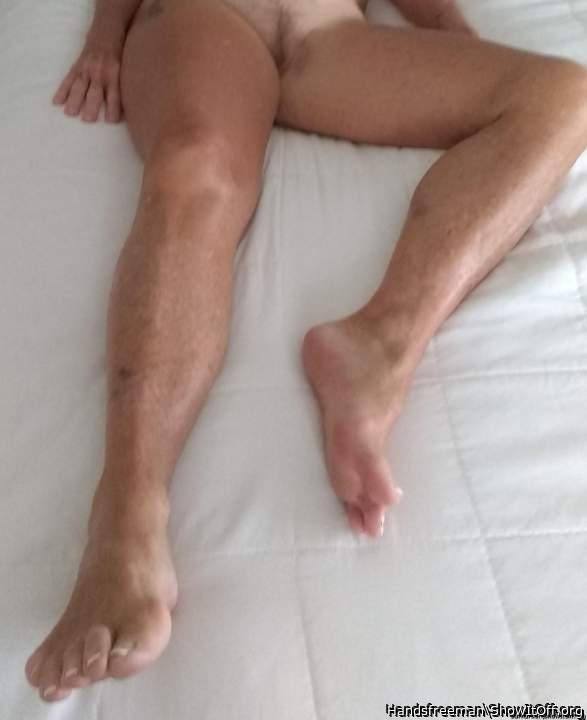 More toes to jerk off on.