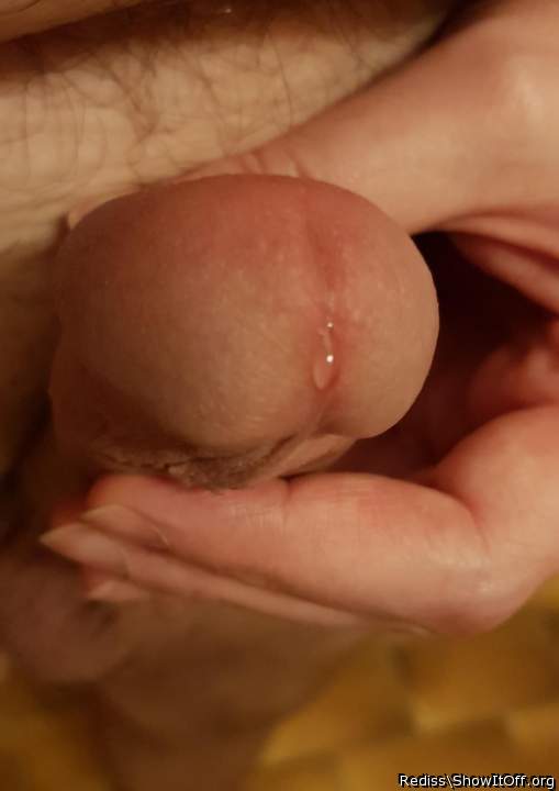 Mouth watering! I would love to taste your pre-cum