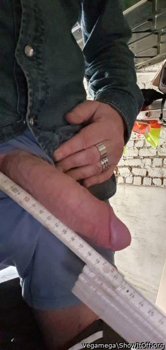 8 inches! That's real BIG!    
