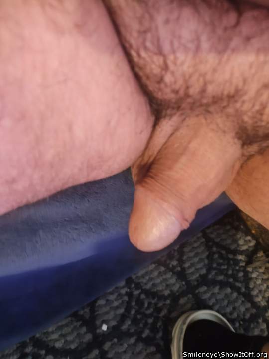 Photo of a bald-headed mouse from Smileneye