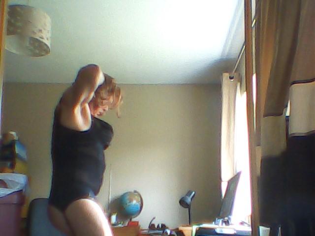 Photo of a stiffie from SluttySarah069