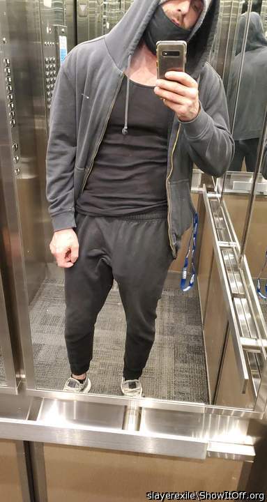 Id ride that elevator all day to stare at that crotch.