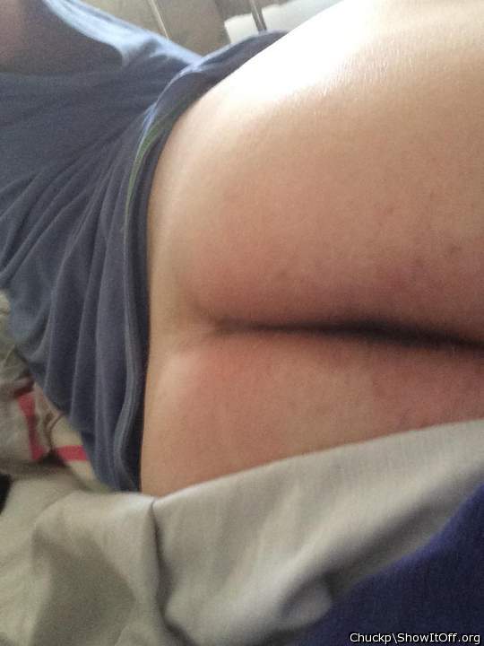 Hot bottom. Are you a bottom?