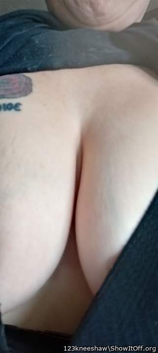 Photo of a dick from 123kneeshaw