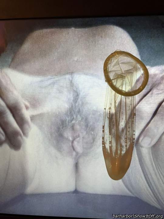 He just filled it in my cunt.