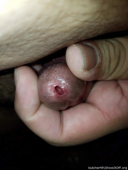 very nice peehole  