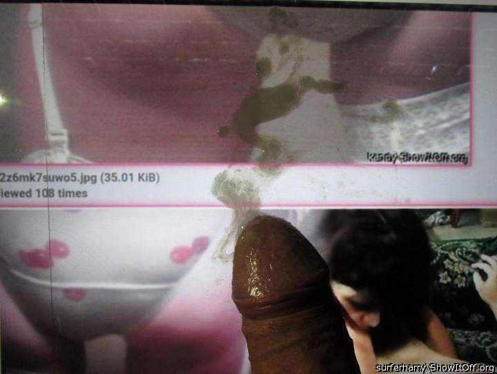 Nice ass cherrypanties. She seem to be posted all over web. 