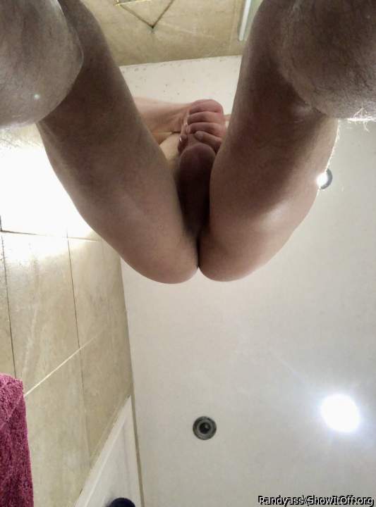 Nice view makes me want get on my knees and rim that ass of 