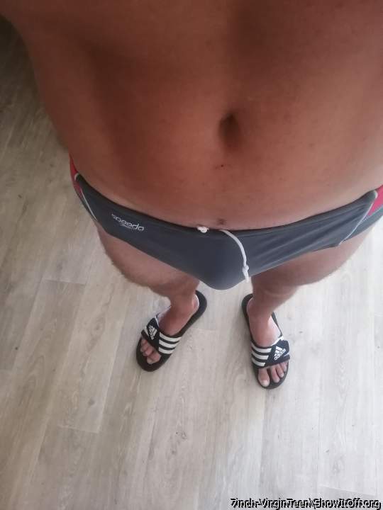 I love guys in speedos 