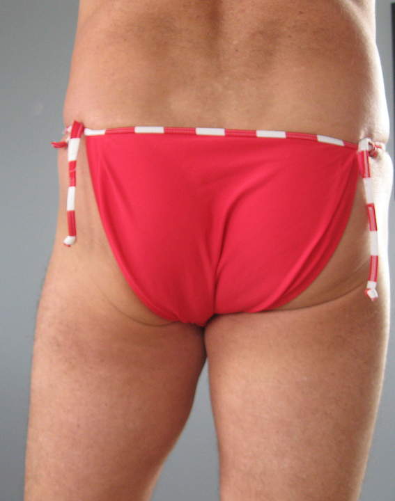 Hi !  This pic makes me want your ass badly !  I would love 