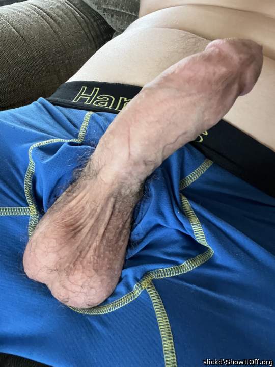 I'd love to worship, suck a load from your hot thick cock 