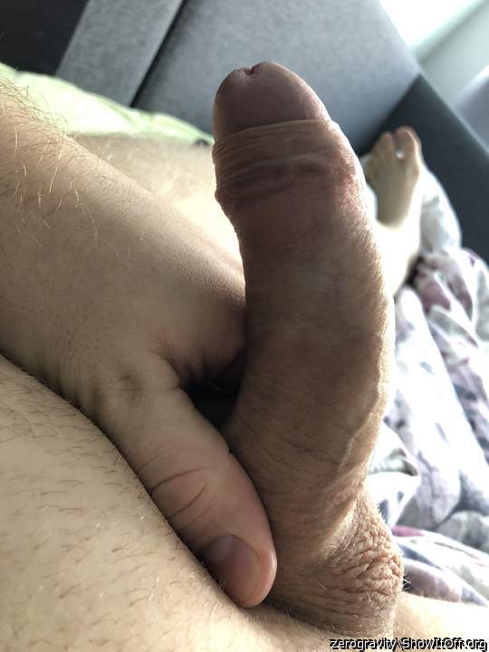 I'd love to worship, suck a load from your hot thick cock 