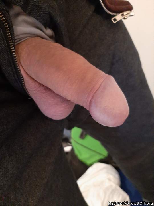Out of pants in Hotelroom 4