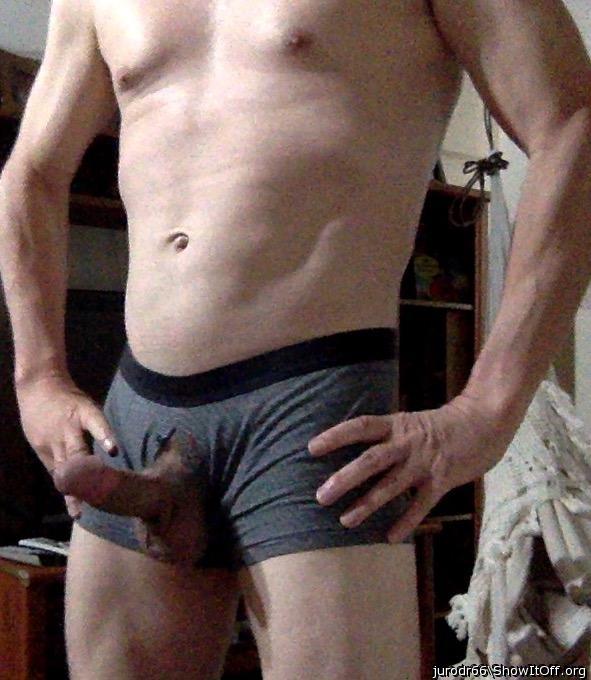 I wanna be on my knees, gagging on that hard dick 