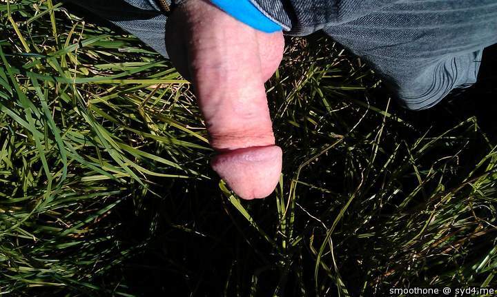 I love cock poking out of jeans. Check mine out.