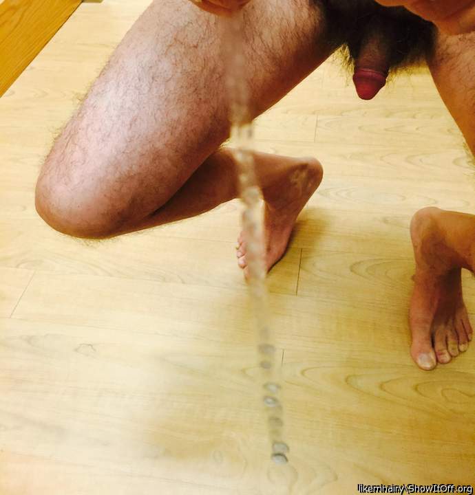 Is that your jizz on the mirror?