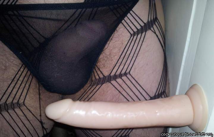 That makes me so horny: makes me want to kiss both your dild