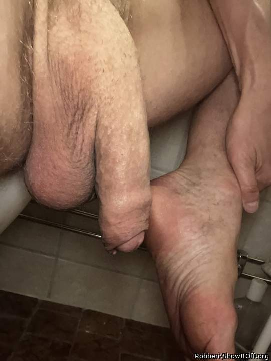 Soft penis hang