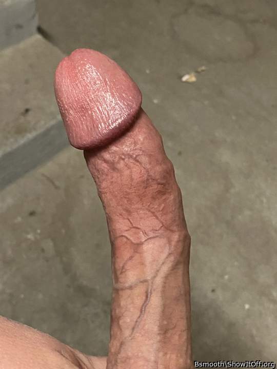 Thats a gorgeous cock  