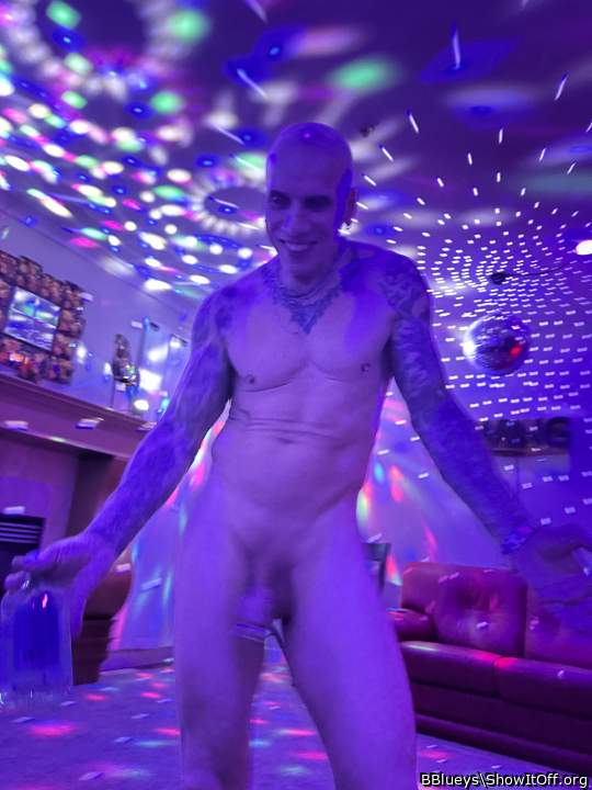 I wanna dance naked w you, sexy blue dude