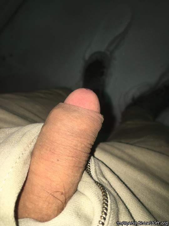 IM FUCKING BACK AND IM SOOO HORNY