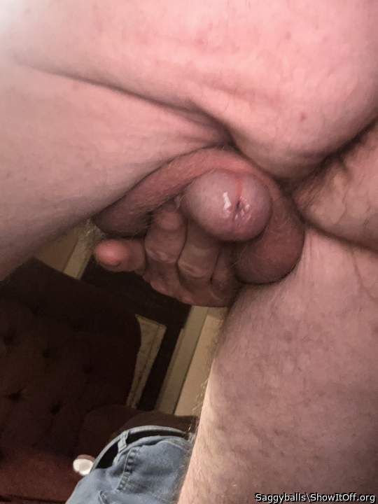 Photo of a bald-headed mouse from Saggyballs