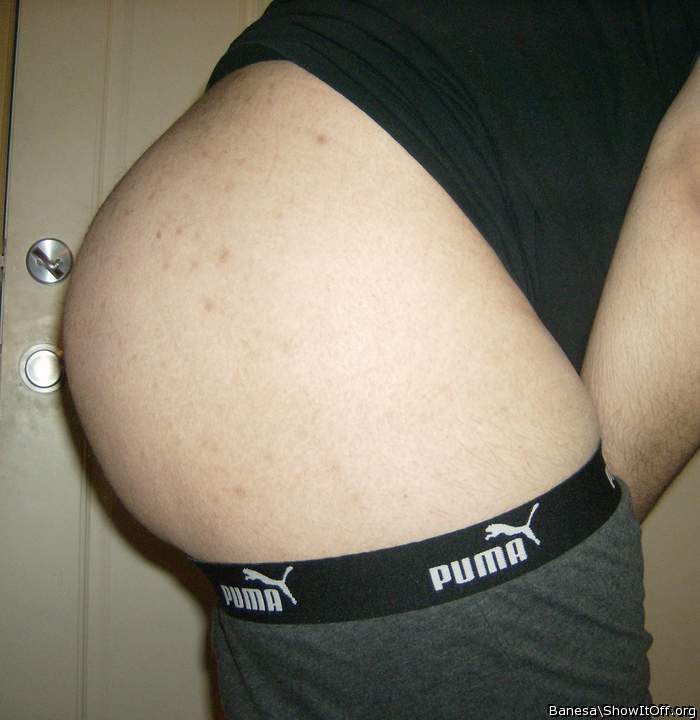 Fuck that�s a nice fat ass dammmmm