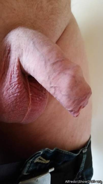 love to feel it throbbing in the back of my mouth! 